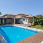 5 bed villa for sale in Olhos de Agua, Algarve 1
