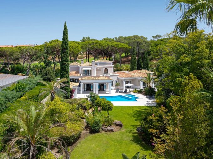 5 bed villa for sale in Pinheiros Altos, Quinta do Lago 1