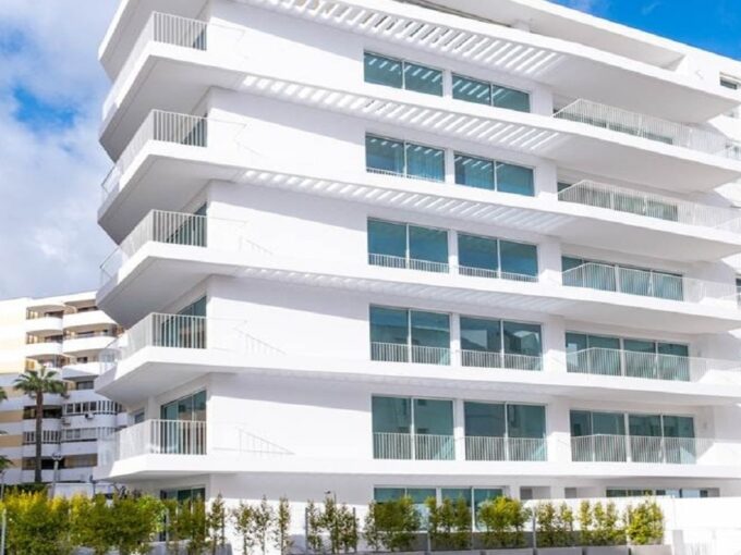Brand new 3 bed apartment for sale in Vilamoura, Algarve 1