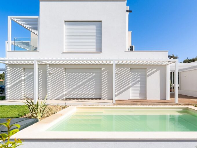 Brand new villa with pool in Pestana Silves Golfe Resort, Algarve 1