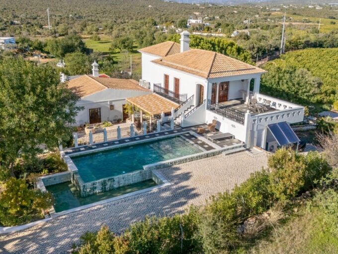East Algarve luxury villa with sea views for sale in Moncarapacho 7