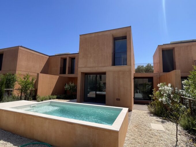 Modern 3 bed villa with pool in Vilamoura, Algarve 1