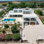 Modern 4 bed villa for sale in Portimao, Algarve 1
