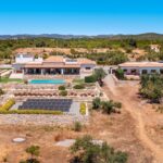 Property estate 4 bed villa, 2 bed villa, studio apartment in Moncarapacho 1