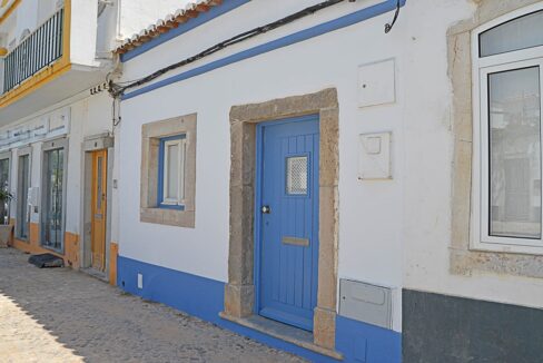 Renovated 2 bed townhouse in Tavira centre, East Algarve 1