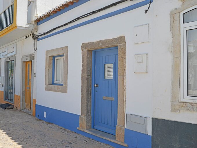 Renovated 2 bed townhouse in Tavira centre, East Algarve 1