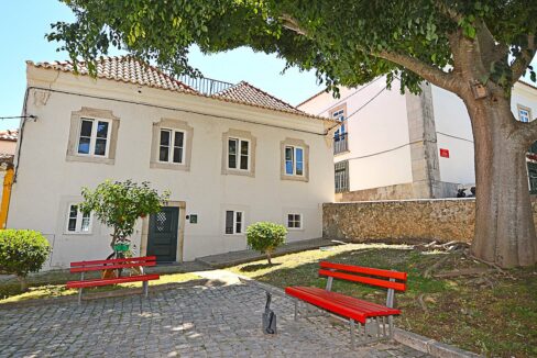 Renovated house with independent units in Tavira, Algarve 1