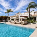 Renovated luxury 4 bedroom villa for Sale in Carvoeiro, Algarve 1