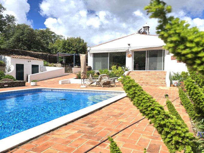 Renovated rustic style villa in Sao Bras de Alportel, Algarve 1