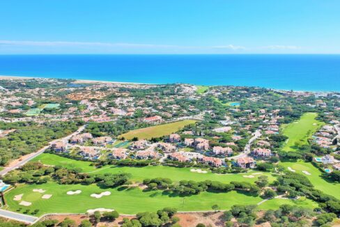 Sea & golf view 4 bed villa on Vale do Lobo, Algarve 1