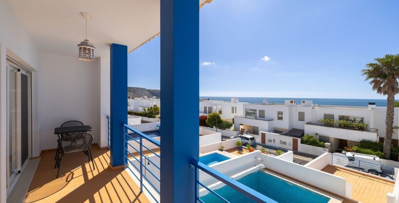 Sea view 3 bed house with pool in Praia da Luz, Algarve 1