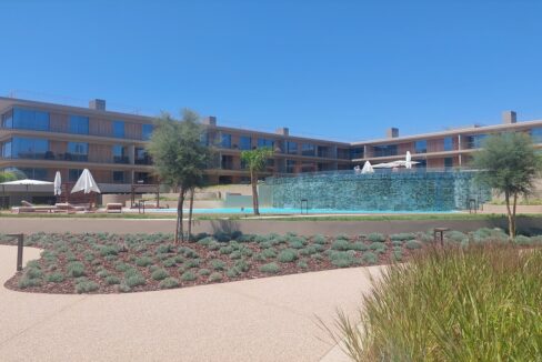 Sea view Algarve 2 bed apartment in Forto Novo, Quarteira 1