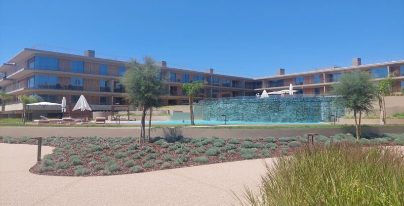 Sea view Algarve 2 bed apartment in Forto Novo, Quarteira 1