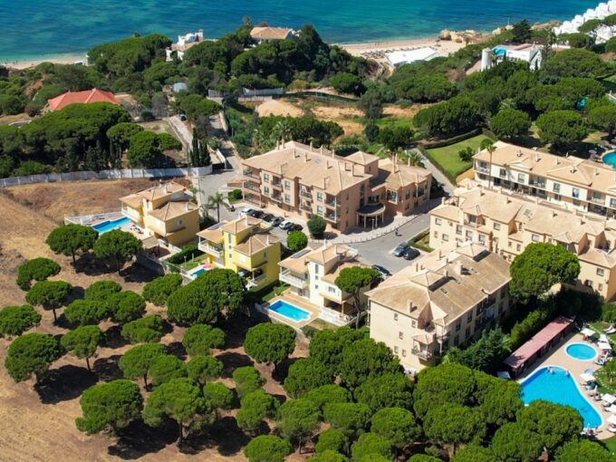 Sea view beach 4 bed villa in Albufeira, Algarve 28