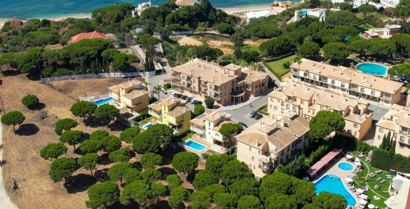 Sea view beach 4 bed villa in Albufeira, Algarve 28