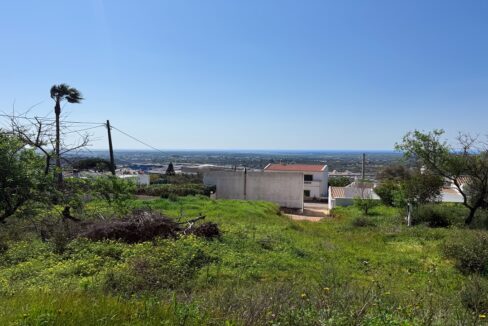 Sea view building plot in Santa Barbara de Nexe, Algarve 1