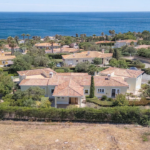 Sea view detached villa in Reserva da Luz, West Algarve 1