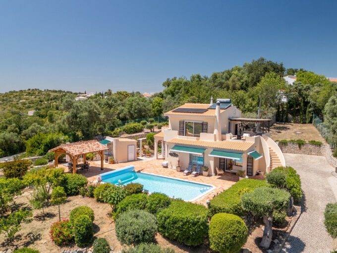 Sea view villa with 3 beds in Sao Bras de Alportel, Algarve 1