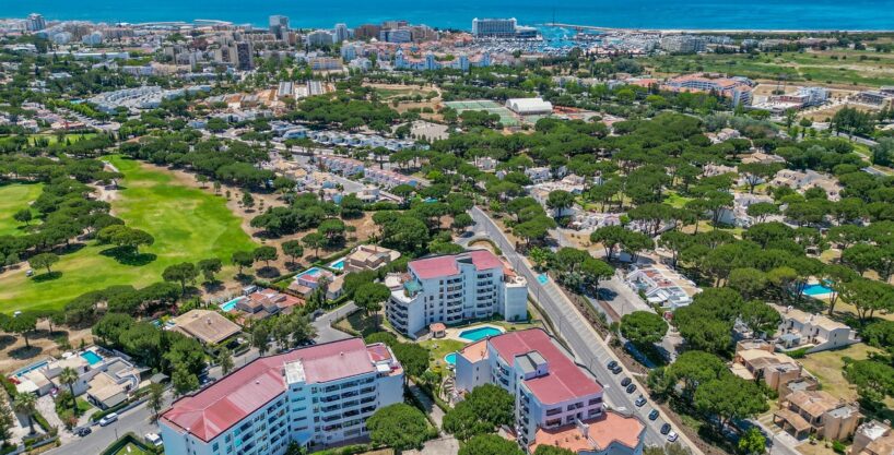 Studio apartment for sale near Vilamoura marina, Algarve 1