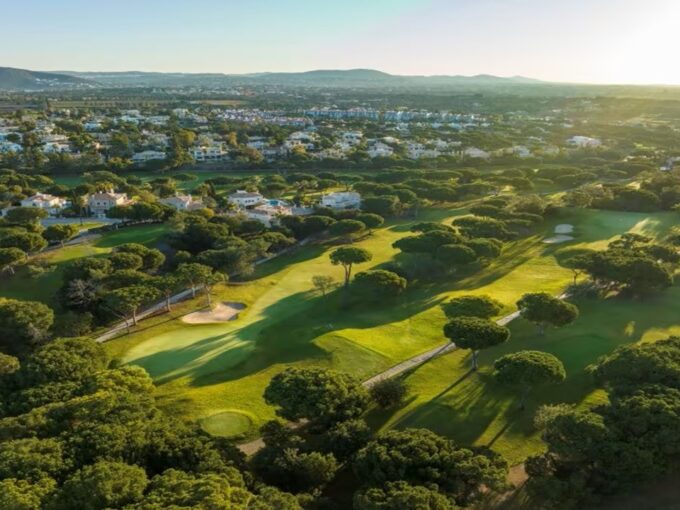 Golf front building plot in Vila Sol Resort, Algarve 1